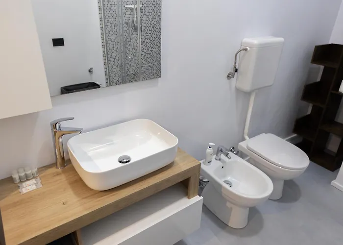 Elegante Bilocale In Zona Risorgimento 아파트